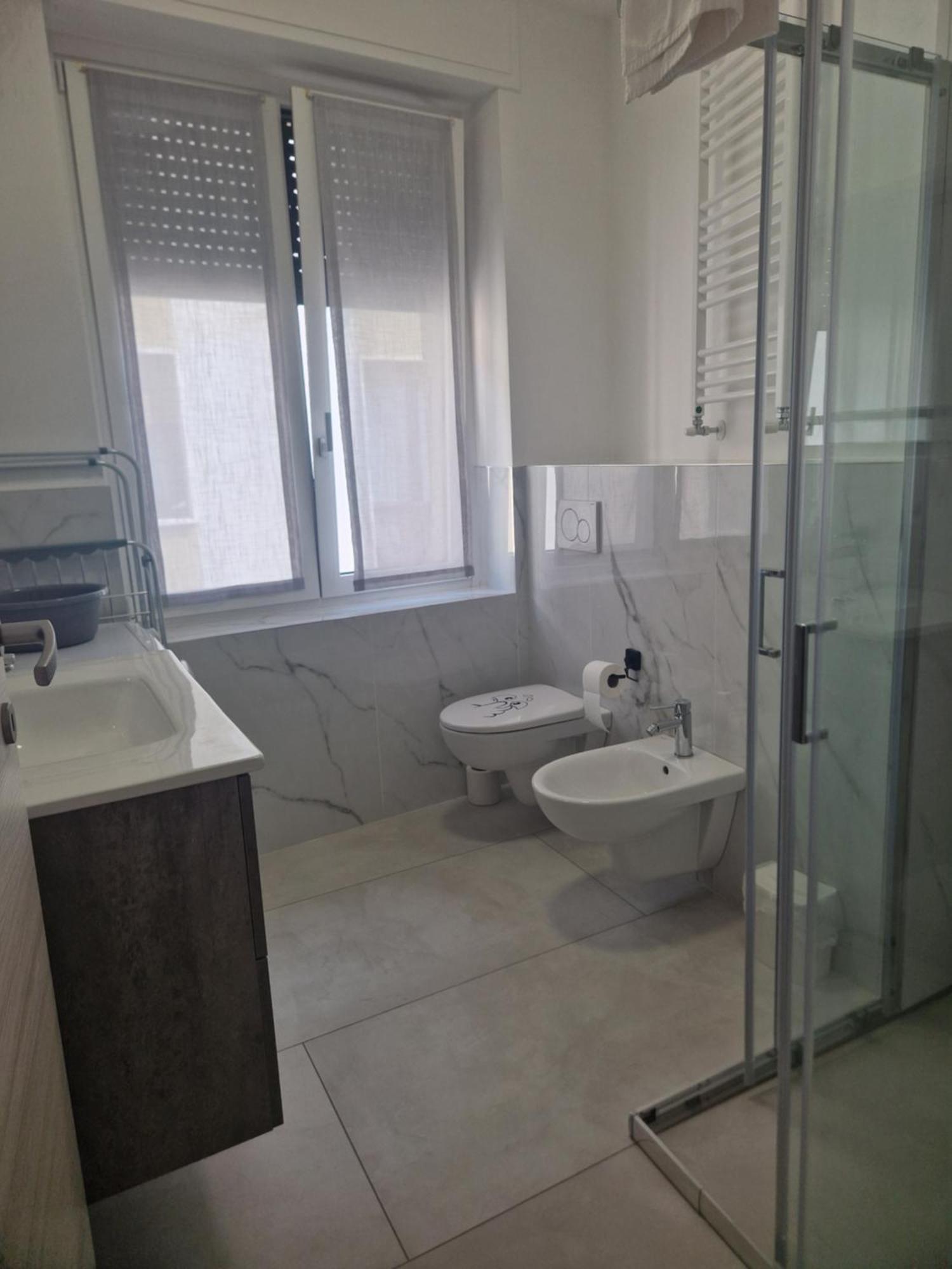 Enissa Apartment Cislago Екстериор снимка